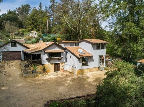 21860 Bear Creek Way, Los Gatos, CA 95033-9496