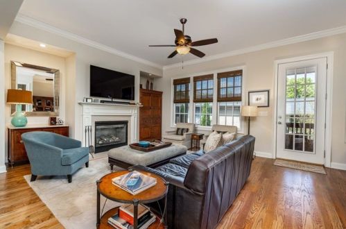 1301 Lullwater Park Cir, Atlanta GA  30306-4641 exterior