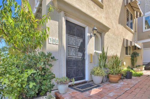 308 2nd St, Manhattan Beach, CA 90266-6546
