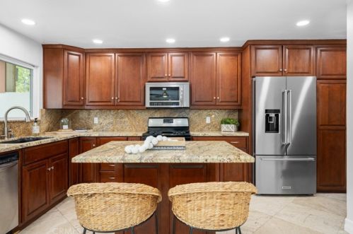 4091 Germainder Way, Irvine CA  92612-2106 exterior