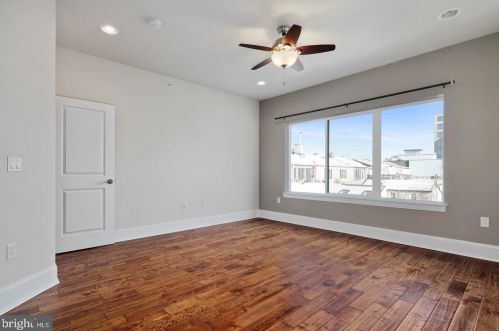 541 12 St, Philadelphia PA 19123-1156 exterior