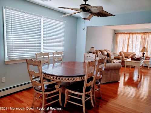 110 Bryn Mawr Ave, Lavallette NJ  08735-2006 exterior