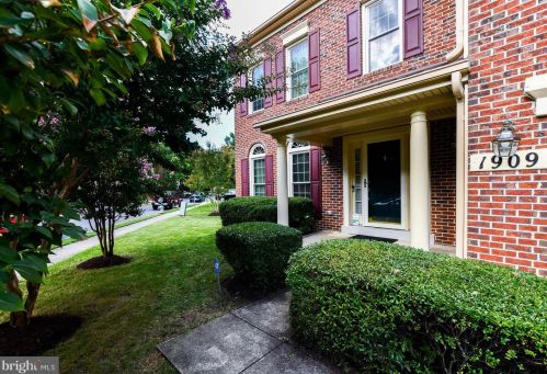 1909 Westchester Dr, Silver Spring MD 20902-3563 exterior