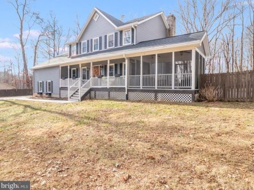 101 Whispering Oaks Ln, Fredericksburg, VA 22406-4056