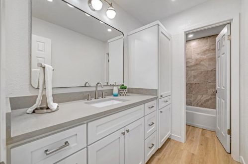 11903 Bobcat Trl, Austin TX  exterior