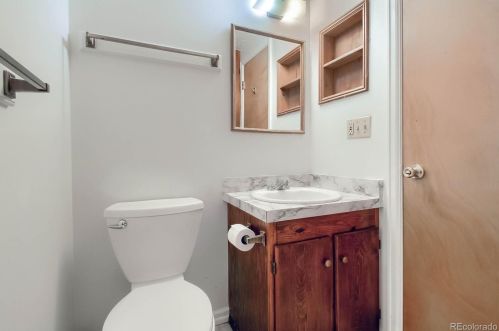 1618 Genoa St, Denver CO  80011-5325 exterior