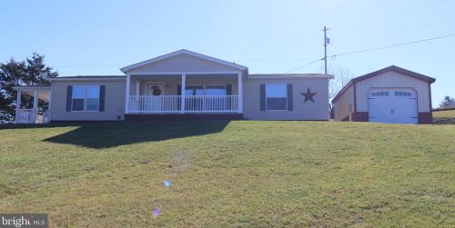 120 Dewey Dr, Maysville WV  26833 exterior