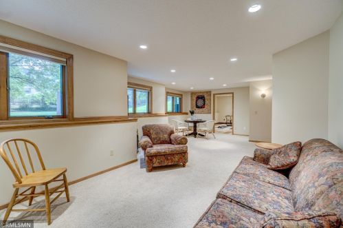 9137 Edinburgh Ln, Saint Paul MN  55125-9192 exterior