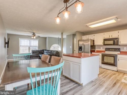 653 Warden Circle Rd, Wardensville WV  26851-8354 exterior