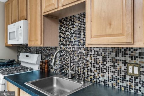 502 Coventry Way, Mount Laurel NJ  08054-6703 exterior