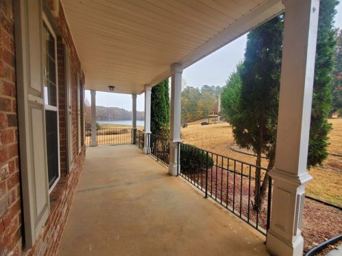 2527 Hope Dr, Conyers GA  30094-3382 exterior