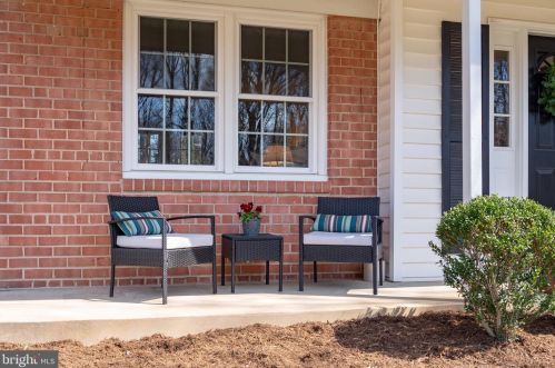 6705 Little Ann Ct, Springfield VA  22152-2629 exterior