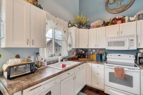 3770 Genoa Cir, Aurora, CO 80013-5575