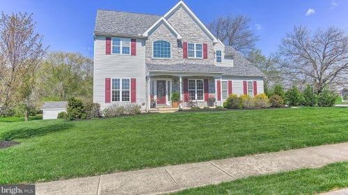 1192 Caspian Dr, York, PA 17404-9061