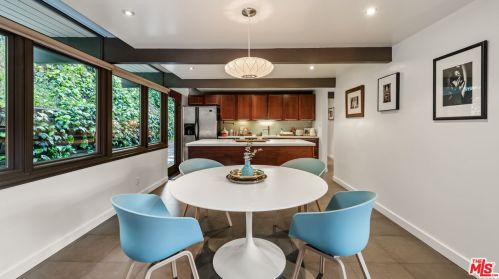 2430 Bywood Dr, Glendale CA  91206-4703 exterior