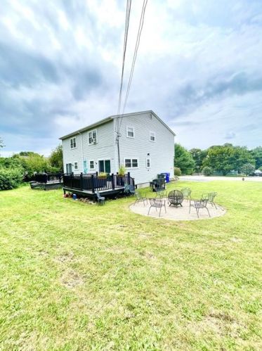 20 Brandywine Dr, Westerly RI  02891-1726 exterior