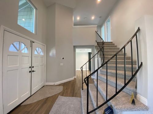 8 Henry, Irvine CA  92620-3256 exterior