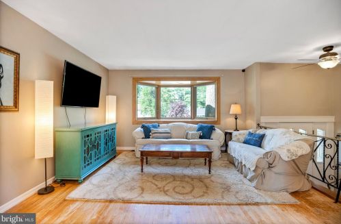 620 Pardee Ln, Tavistock, NJ 08033-1044
