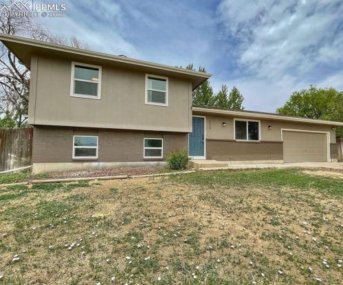 4619 Castor Dr, Pueblo, CO 81001-1010