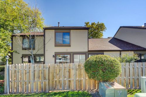 552 Alton Ct, Carol Stream IL  60188-9212 exterior