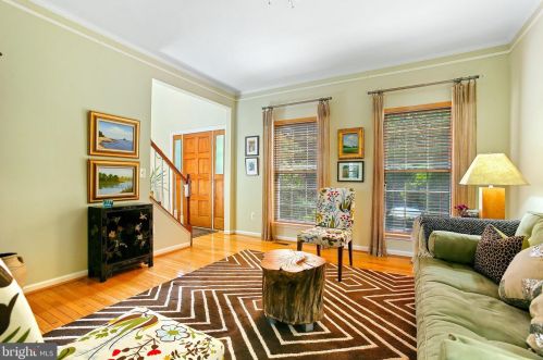 806 Creek View Rd, Severna Park, MD 21146-4240