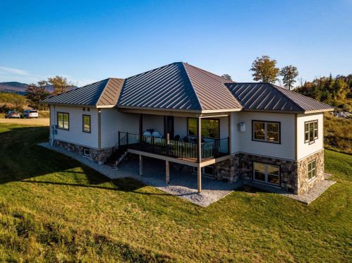 156 Dundee Rd, Jackson, NH 03846-4402