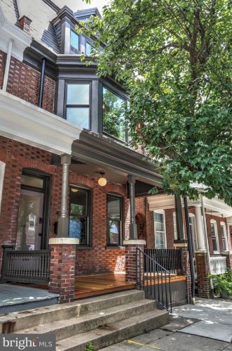 423 Nevin St, Lancaster PA  17603-3359 exterior