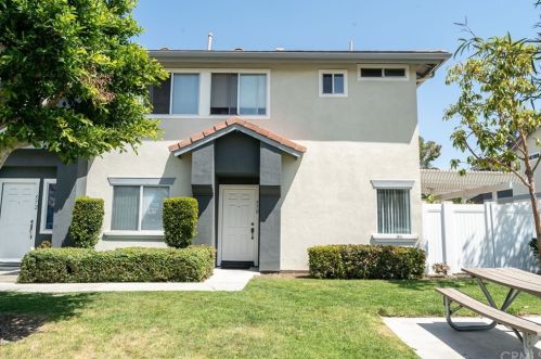 570 Vermont Ave, Anaheim CA  92805-5603 exterior