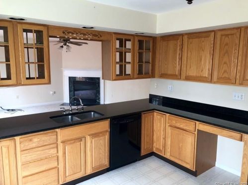 57 Audubon Ln, Huntington, CT 06484-4366