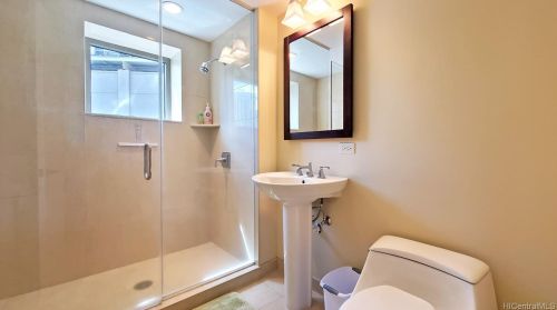 1551 Ala Wai Blvd, Honolulu HI  96815-1011 exterior
