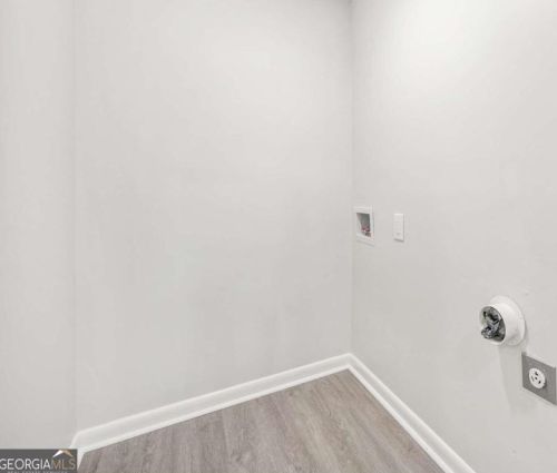 3007 Dogwood Dr, Atlanta GA  30344-3905 exterior