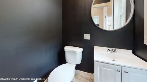 43 Linden Pl, Tinton Falls NJ  07701-1932 exterior