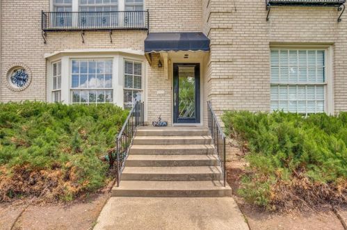 1937 Rockridge Ter, Fort Worth TX  76110-6614 exterior