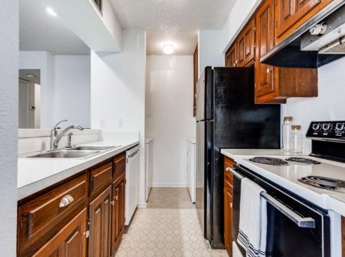 303 Vly Park Dr, Garland TX  75043-2955 exterior