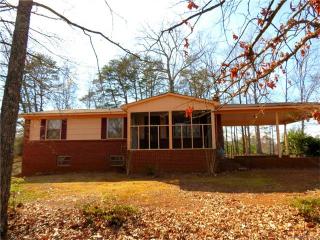 1317 Pell Dr, Lincolnton, NC 28092-7314