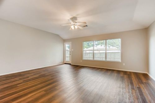 144 Bushel Ln, Dallas, TX 75241-5334