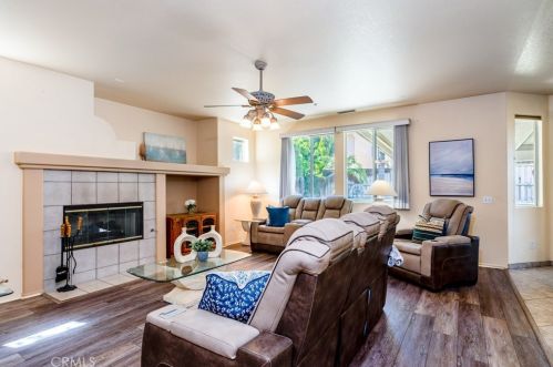 11281 Creekdale Way, Riverside, CA 92505-5718