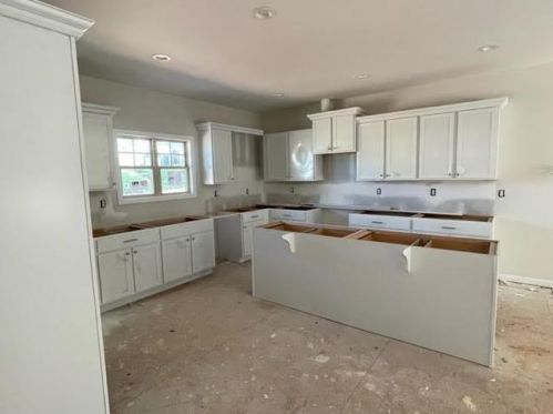 645 Lakeview Bnd Cir, Jefferson GA  30549-7061 exterior