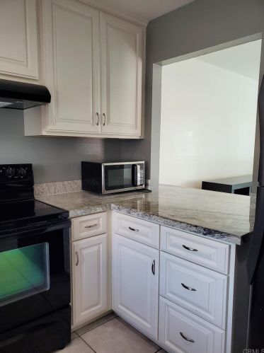 130 Candice Pl, Vista, CA 92083-1980