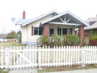 828 Nora Ave, Spokane WA  99207-2458 exterior