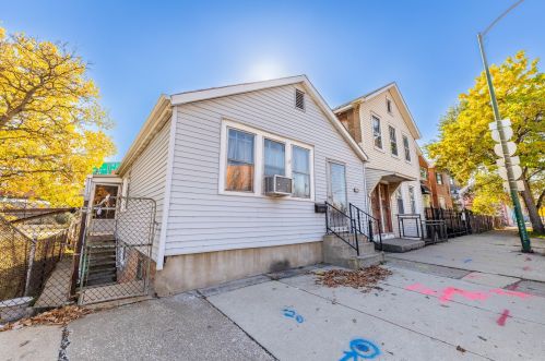 2029 Canalport Ave, Chicago, IL 60616-1006