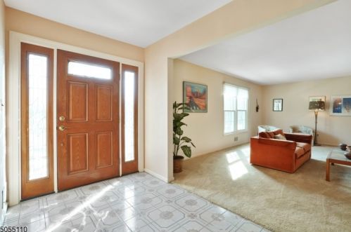 6 Rickland Dr, Dover, NJ 07869-4338