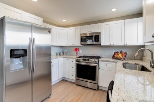 10101 9 Dr, Aurora CO 80215-5766 exterior