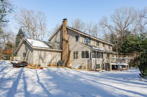 417 Stanley Dr, Glastonbury, CT 06033-2623