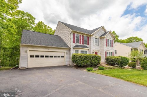 56 Baldwin Dr, Fredericksburg, VA 22406-6264