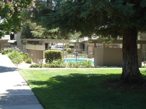 1313 Floyd Ave, Modesto CA  95355-2009 exterior