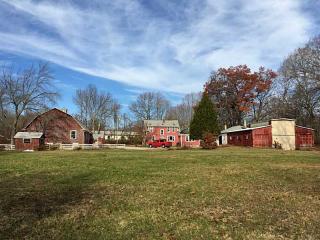 26 Mapledale St, Coventry, RI 02816-5413