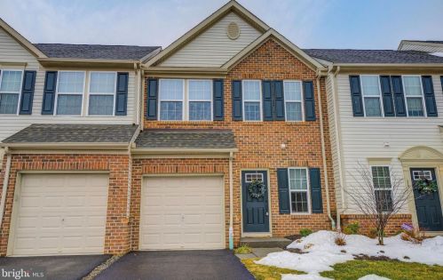 38 Sundance Dr, Trenton, NJ 08619-3967