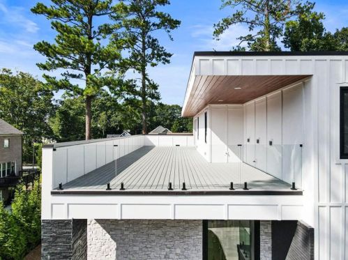 2374 Logan Cir, Atlanta GA  30318-2855 exterior