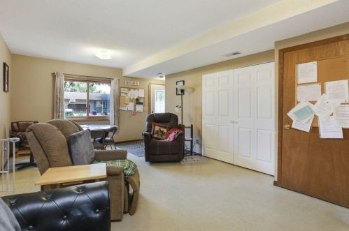 1205 Junction Ave, Saint Paul MN  55109-3433 exterior